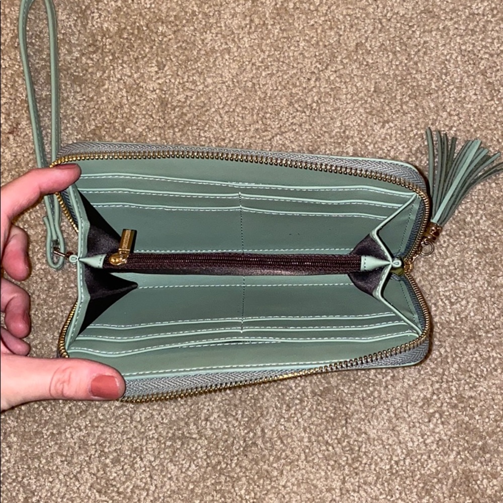 Handbag - Picture 2 of 2